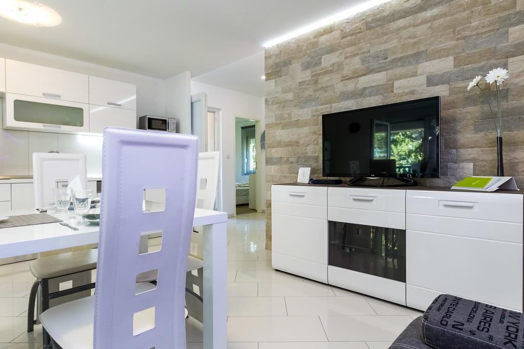 Sea Sound Apartments Rea Sveti Filip i Jakov Exteriér fotografie
